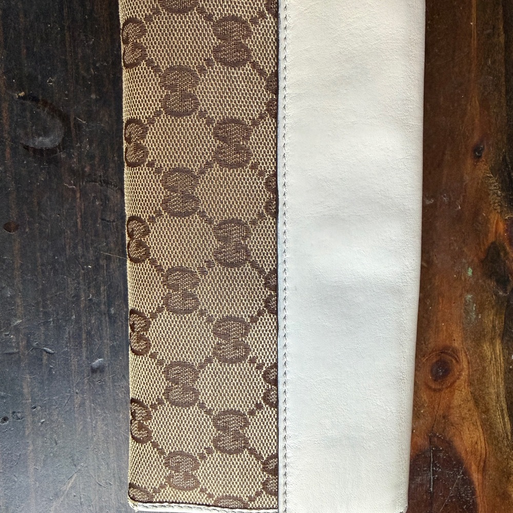 Gucci Monogram Wallet - Picture 2 of 5